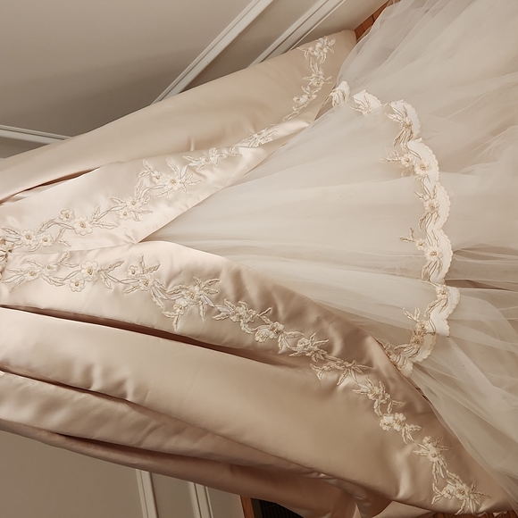 Mon Cheri Wedding Dress Size 12 - Picture 7 of 12